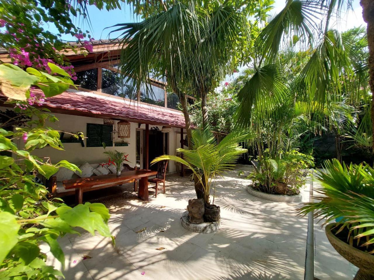 Ocean Star Villa Five Near The Kudeta Beach スミニャック エクステリア 写真